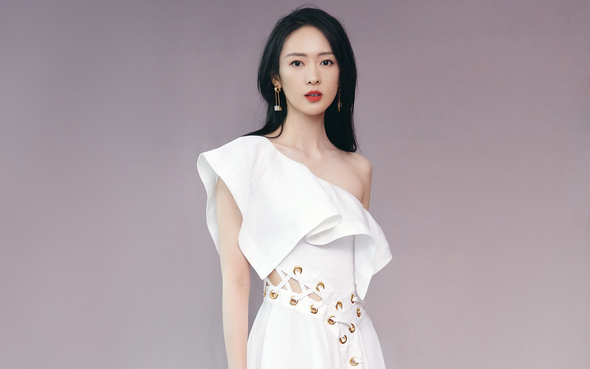 -联赛球员穿戴设备检测训练数据辅助科学备战与伤病预警，如何得知球赛球员穿什么衣服